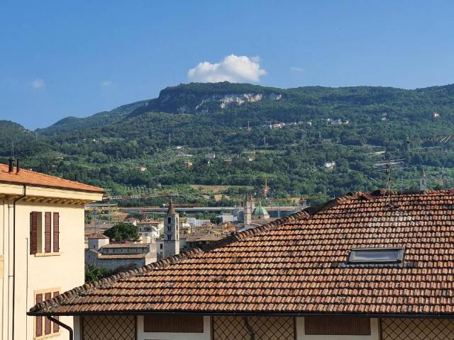 Appartamento in vendita a Campo Parignano, Marche