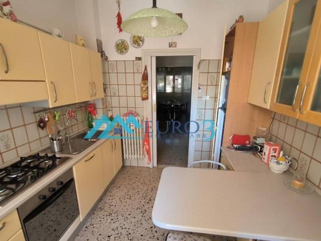 Appartamento in vendita a Porta Romana, Marche