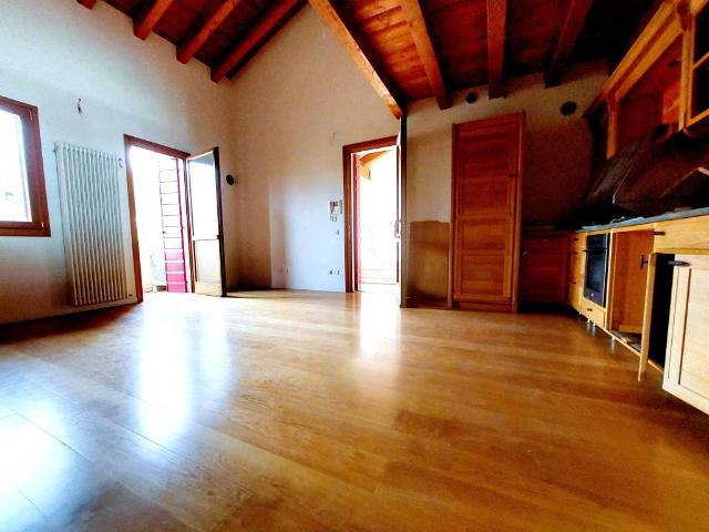 Appartamento in vendita a Fonte, Asolo