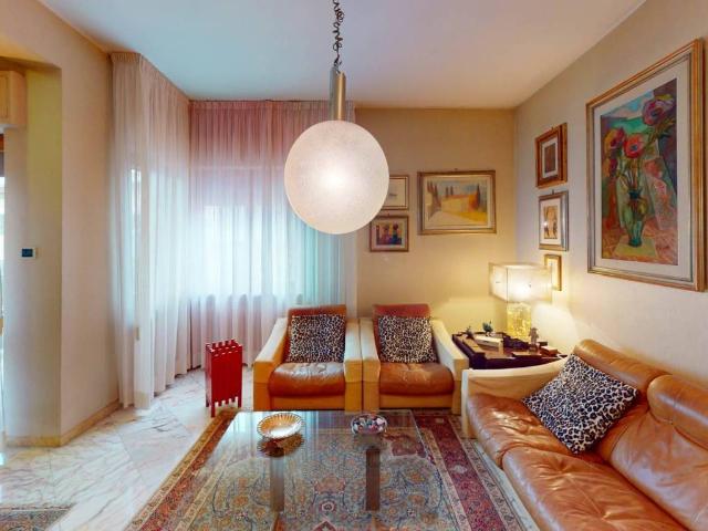 Appartamento in vendita a Assisi, Umbria
