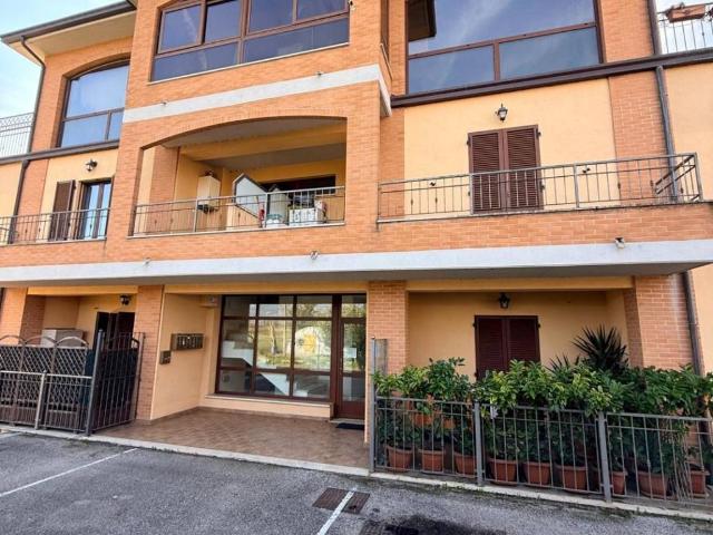 Appartamento in vendita a Assisi, Umbria