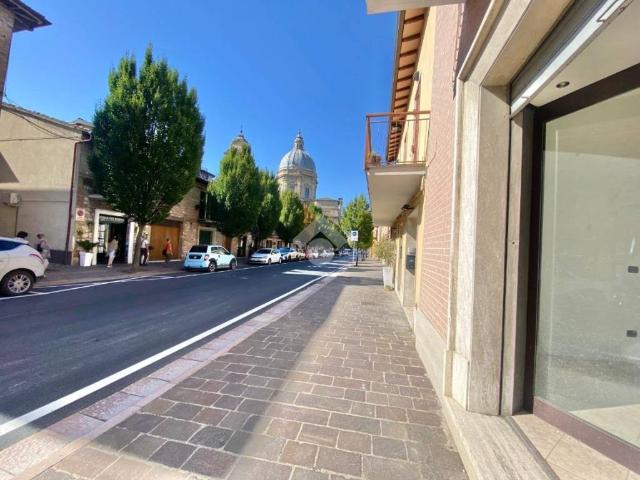 Appartamento in vendita a Assisi, Umbria