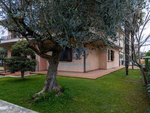 Appartamento in vendita a Assisi, Umbria