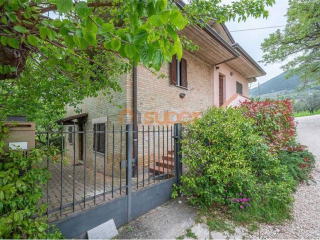 Appartamento in vendita a Assisi, Umbria