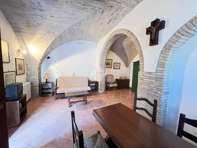 Appartamento in vendita a Assisi, Umbria