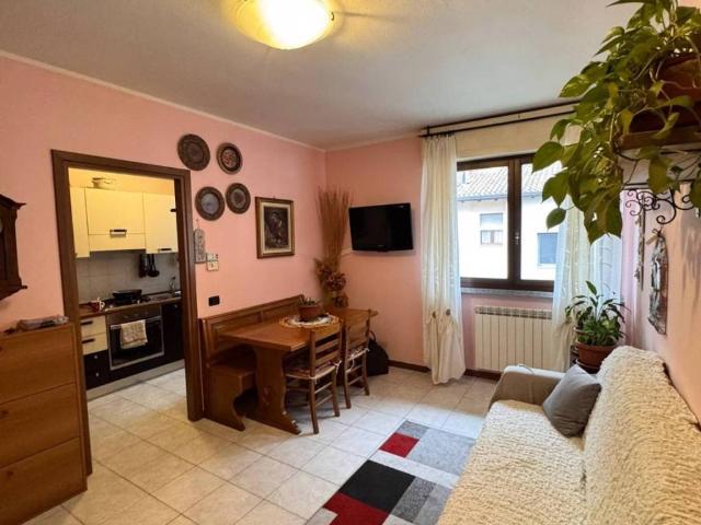 Appartamento in vendita a Cranno, Asso