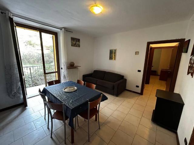 Appartamento in vendita a Asso, Lombardia