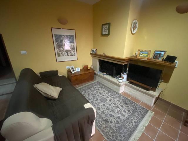 Appartamento in vendita a Colle, Atina