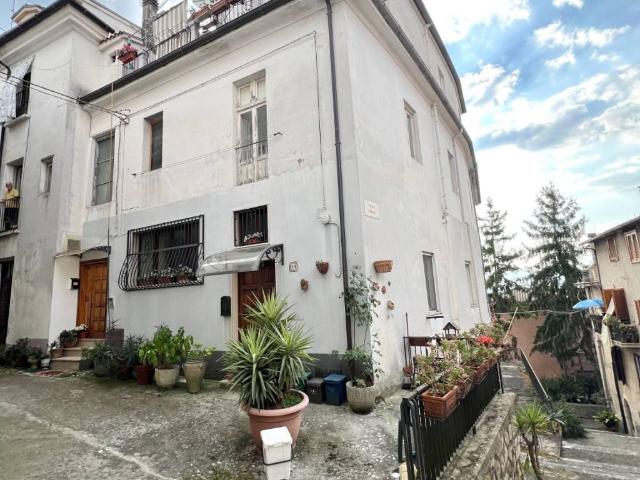 Appartamento in vendita a Colle, Atina