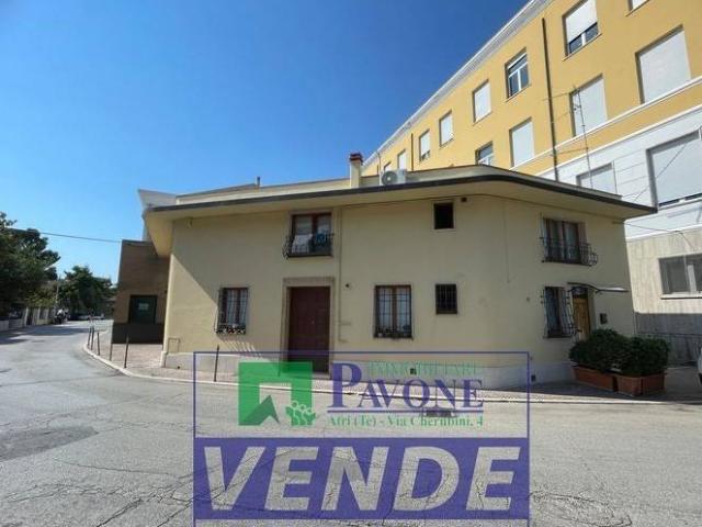 Appartamento in vendita a Atri, Abruzzo