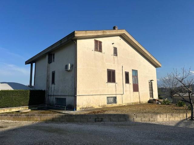 Appartamento in vendita a Atri, Abruzzo