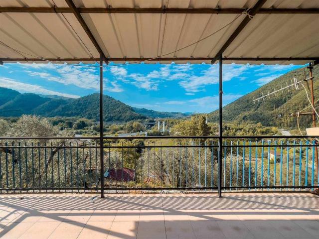 Appartamento in vendita a Stadano, Aulla