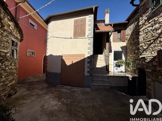 Appartamento in vendita a Aurigo, Liguria