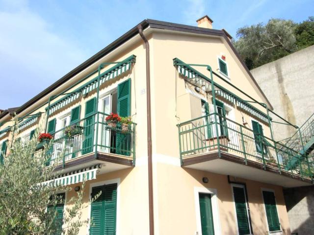 Appartamento in vendita a Avegno