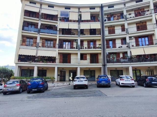 Appartamento in vendita a Avellino, Campania