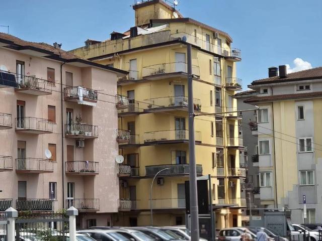 Appartamento in vendita a Avellino, Campania