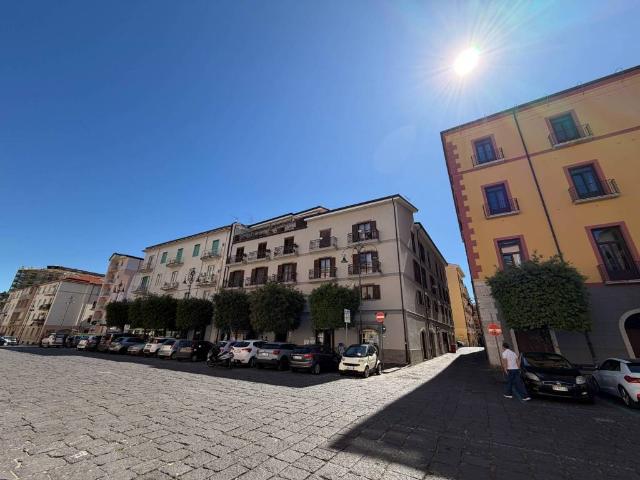 Appartamento in vendita a Avellino, Campania