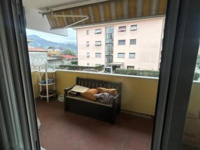 Appartamento in vendita a Carrara, Toscana