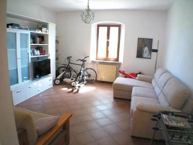 Appartamento in vendita a Carrara, Toscana
