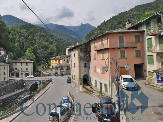 Appartamento in vendita a Comunità Montana della Valle Brembana, Averara