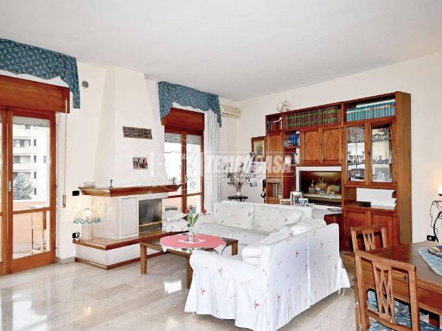 Appartamento in vendita a Borgo San Lorenzo, Aversa