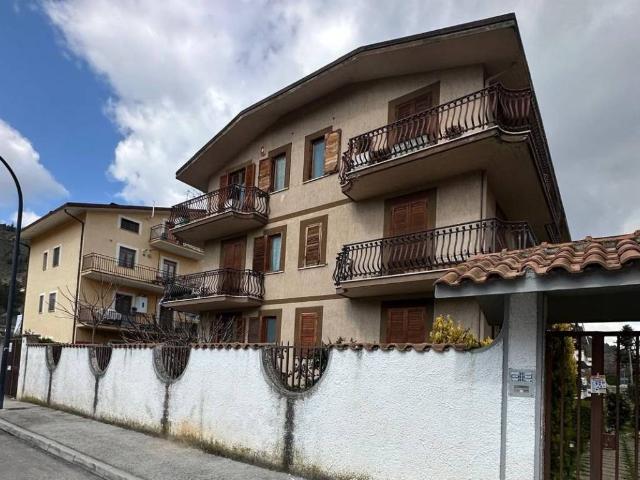 Appartamento in vendita a Avezzano, Abruzzo