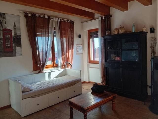 Appartamento in vendita a Aviano, Friuli-Venezia Giulia
