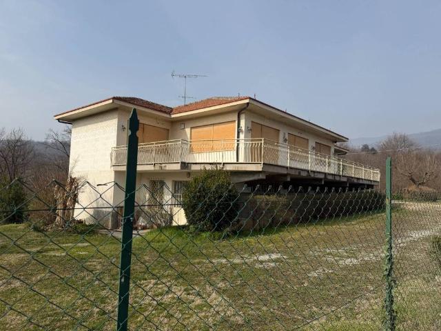 Villa Indipendente in vendita a Villaggio Primavera, Piemonte