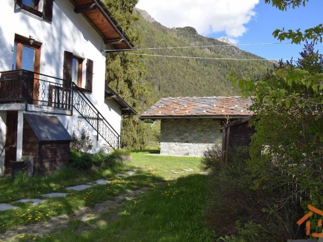 Appartamento in vendita a Ayas, Aosta