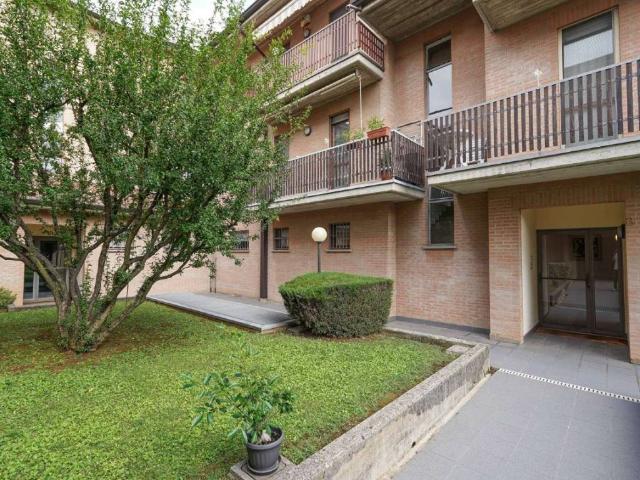 Appartamento in vendita a Azzano San Paolo, Bergamo