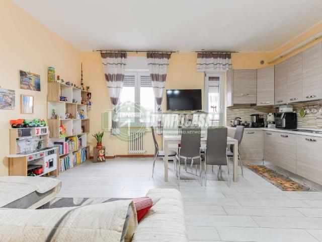 Appartamento in vendita a Azzano San Paolo, Lombardia