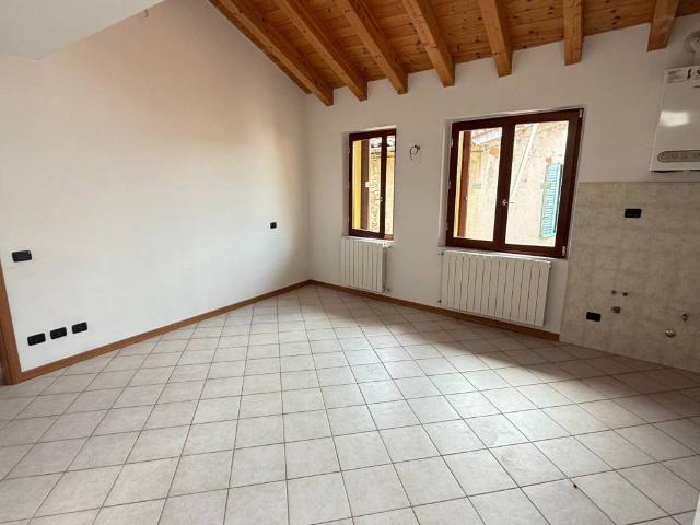 Appartamento in vendita a Azzano San Paolo, Lombardia