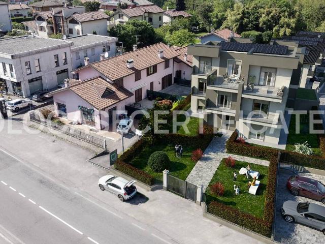 Appartamento in vendita a Azzate, Lombardia