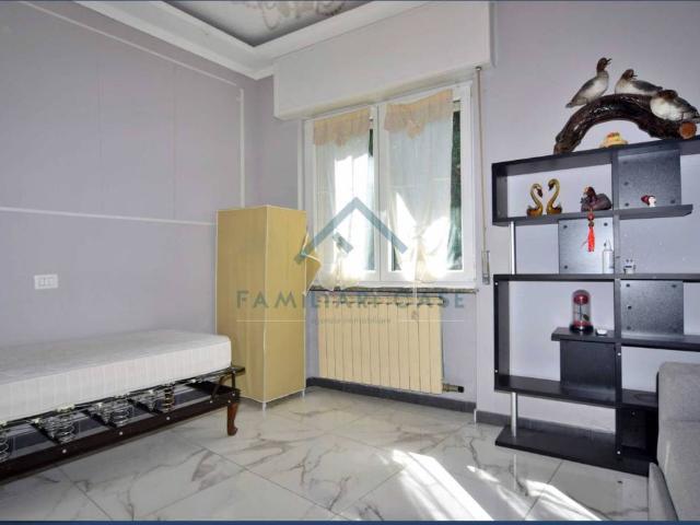 Appartamento in vendita a Azzate, Lombardia