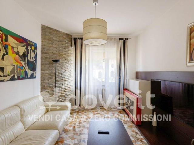 Appartamento in vendita a Azzate, Varese