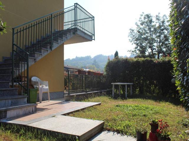 Appartamento in vendita a Azzate, Lombardia