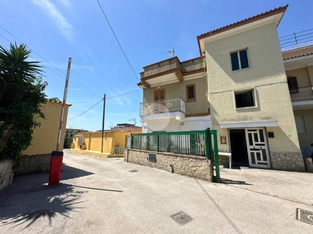 Appartamento in vendita a Bacoli, Campania