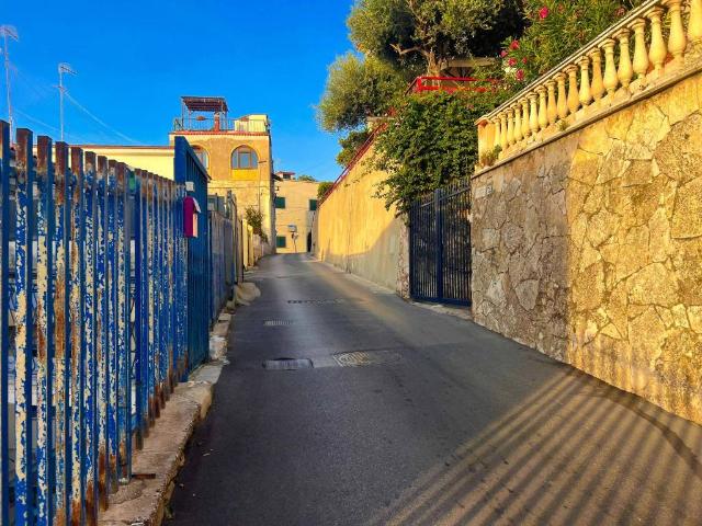 Appartamento in vendita a Miseno, Bacoli
