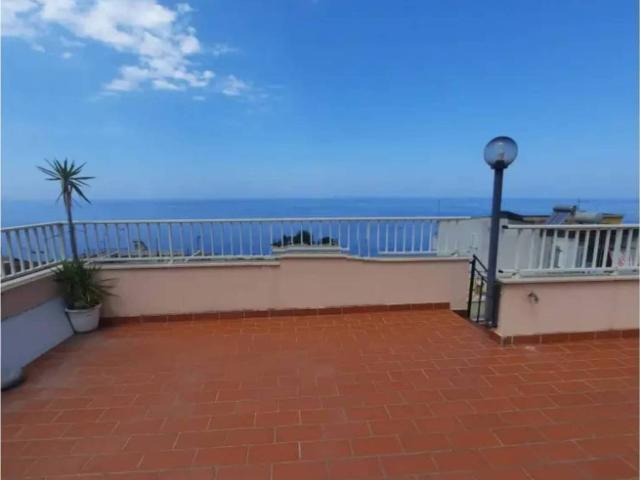 Appartamento in vendita a Calabria, Reggio Calabria
