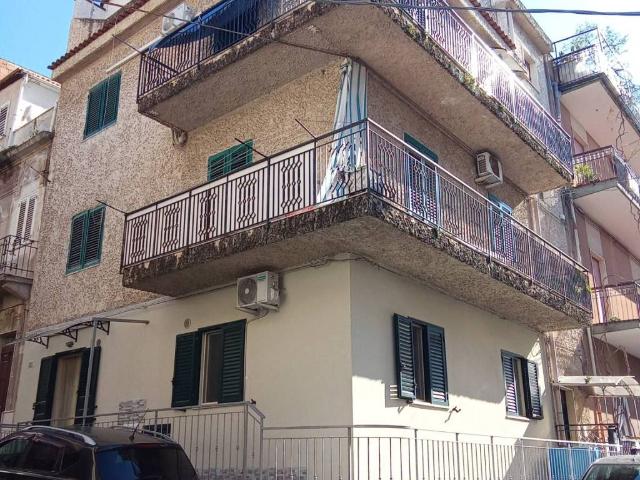 Appartamento in vendita a Calabria, Reggio Calabria