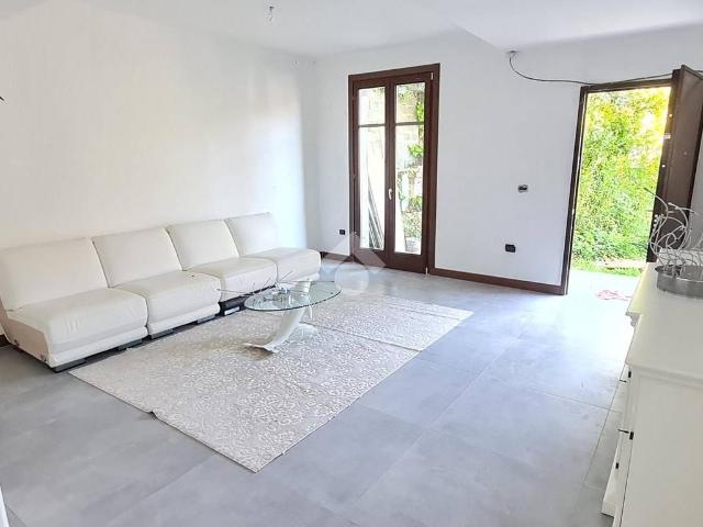Appartamento in vendita a Bagnatica, Bergamo