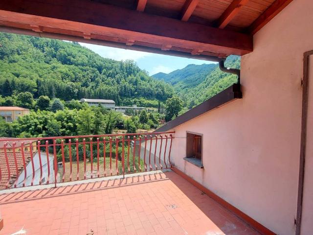 Appartamento in vendita a Unione dei comuni Media Valle del Serchio, Ponte A Serraglio