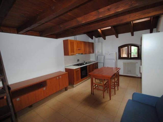 Appartamento in vendita a Terra di Mezzo, Re
