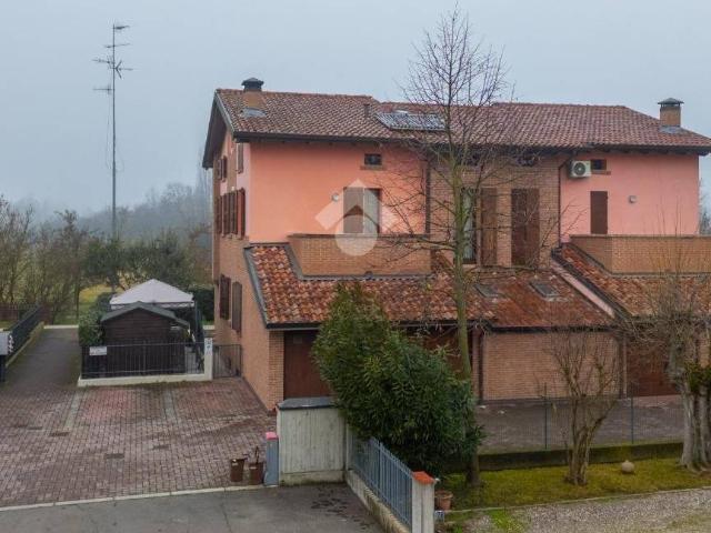 Appartamento in vendita a Terra di Mezzo, Re