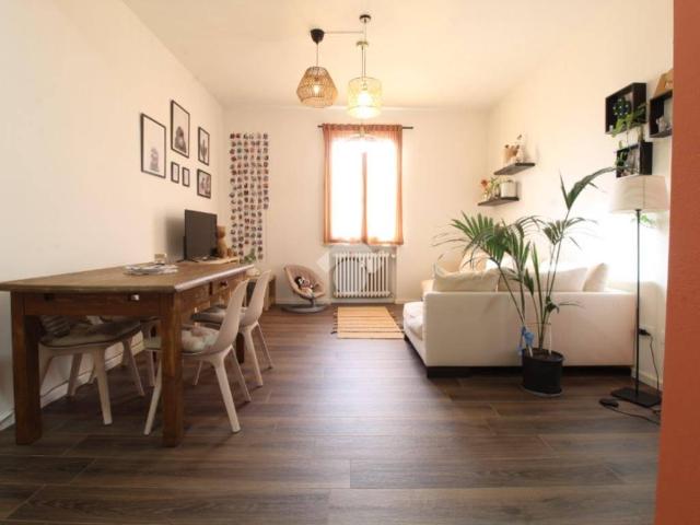 Appartamento in vendita a Terra di Mezzo, Re