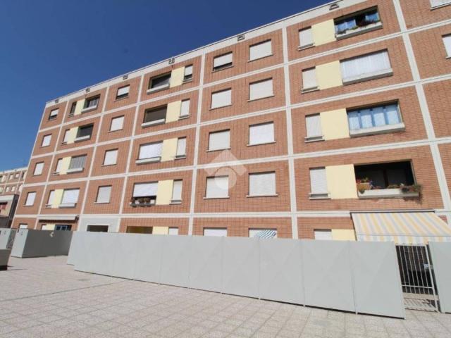 Appartamento in vendita a Terra di Mezzo, Re