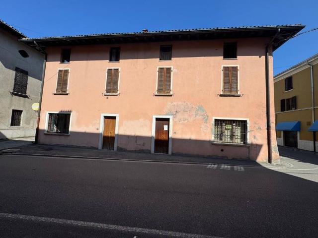 Rustico in vendita a Bagnolo Mella, Brescia