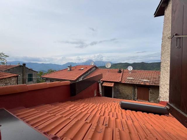 Appartamento in vendita a Bajardo, Provincia di Imperia