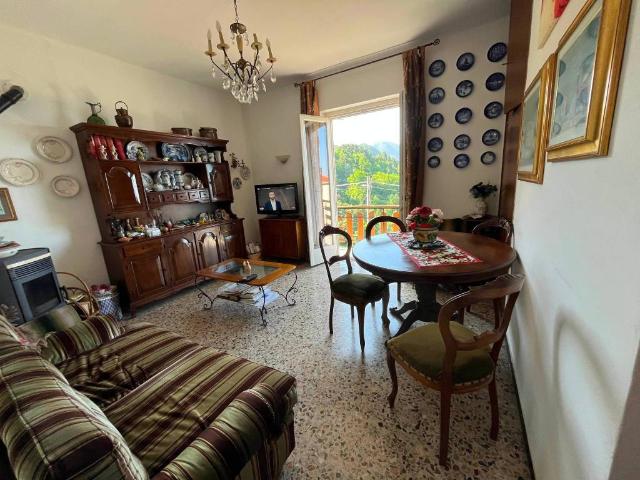 Appartamento in vendita a Bajardo, Liguria