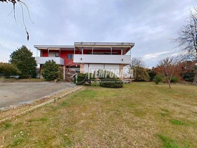 Villa Schiera in vendita a Unione Montana di Comuni delle Valli di Lanzo, Ceronda e Casternone, Piemonte